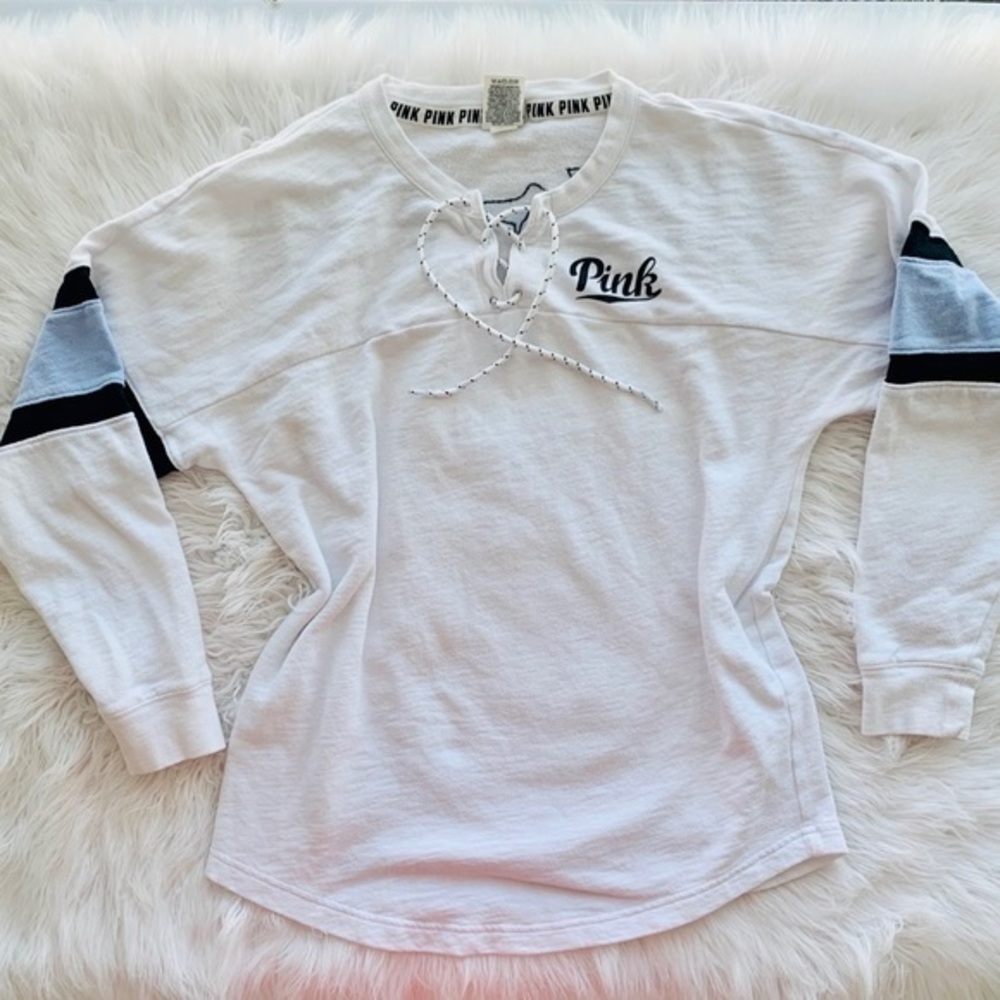 White VS PINK sweatshirt in Size S